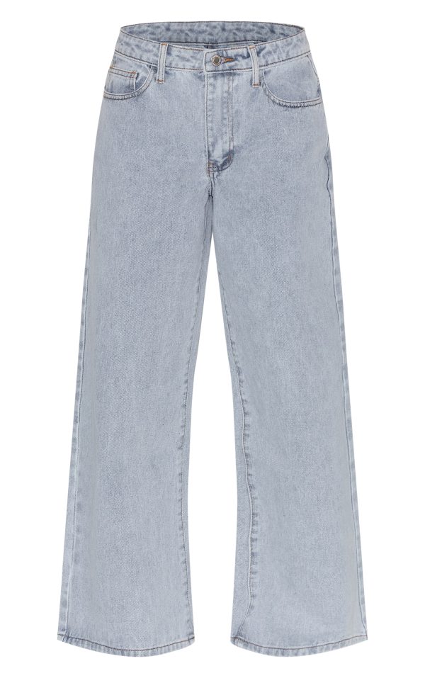 5c7ae13db58d07535340cea25998168c100d2d0d_CNM1928_5_petite_blue_low_rise_wide_leg_jeans