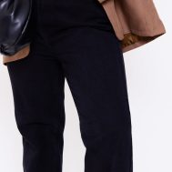 5cbe0a0891fd7d7553a620a66e6aad7c3830f132_CMM6223_4_prettylittlething_plus_black_long_leg_straight_jeans
