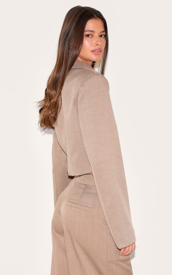 5cf0d196ddb3483c49c07444972b2c0ec54a1554_CNL9301_2_mushroom_tailored_woven_boxy_cropped_blazer