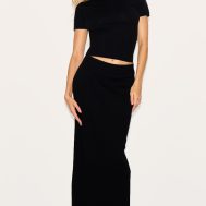 5d1fefa0c027dd514b3dd06f07ebb171acb5c26d_CNL6046_1_black_basic_knit_maxi_skirt-1