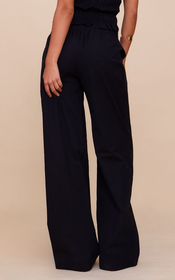 5db59bea5619106bceddaf3bb53f9587519bf376_CNM6116_3_black_low_rise_wide_trousers