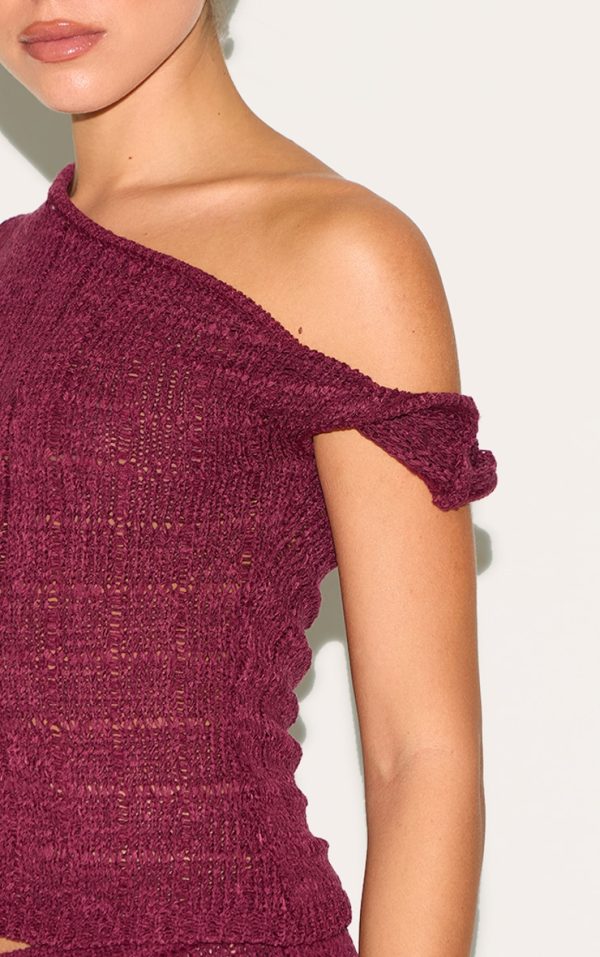 5de52dc375565deaa8dad0113f25ffb387a51b81_CNL8194_4_wine_textured_filigree_knit_twist_neck_vest_top