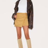 5e0823fd71e34289d0fdce64929efaa8501237e4_CNL8880_1_olive_woven_raw_edge_detail_mini_skort