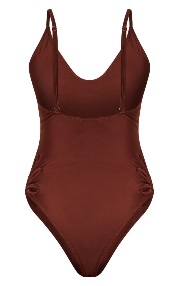 5e287ecbf3d1e7892ceedb65776c4bbb905a08d4_CNM6792_6_chocolate_cut_out_hip_detail_swimsuit