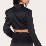 5e2b34090f752d1f8690996acbf37896159fa652_CNL6867_2_black_twist_detail_long_sleeve_cropped_blazer