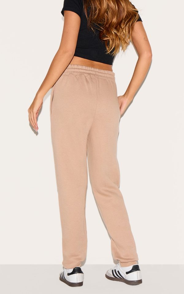 5e50e7192985cfcafcdf004a89a361641aadd72f_CNE5657_3_prettylittlething_mocha_cuffed_high_waisted_joggers