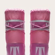 5ee8fd60facf66cabfba90b47f658505fe672ab4_CMR5978_3_moon_boot_pink_classic