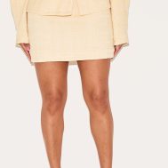 5f58b76804f51bef54986e2a5ba2edab0f984ef0_CNM0815_2_shape_vanilla_buckle_mini_skirt-1