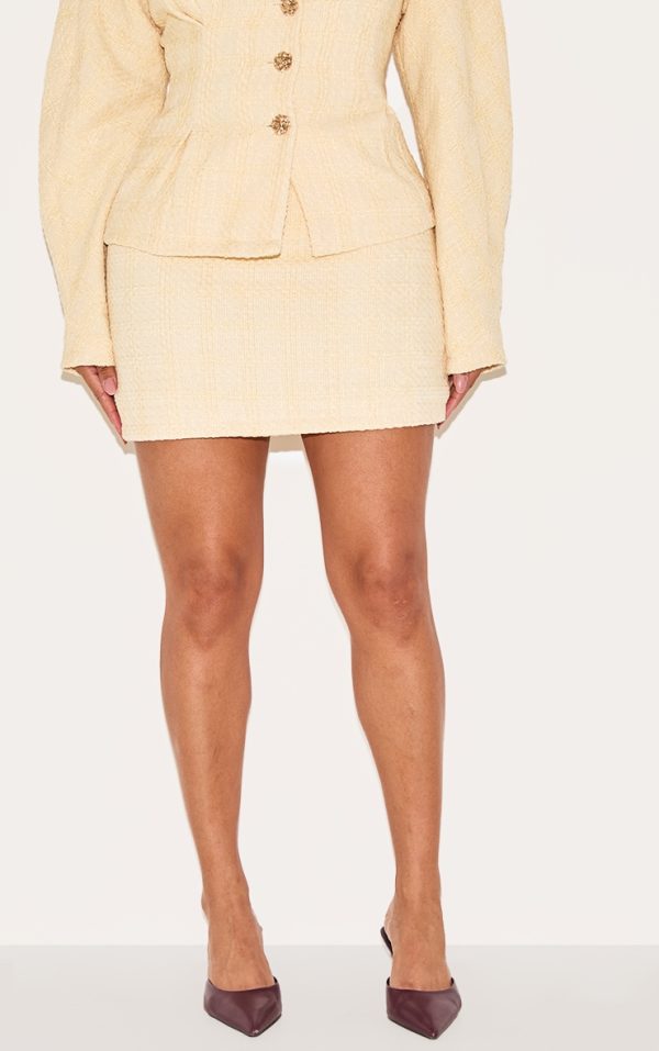 5f58b76804f51bef54986e2a5ba2edab0f984ef0_CNM0815_2_shape_vanilla_buckle_mini_skirt-1