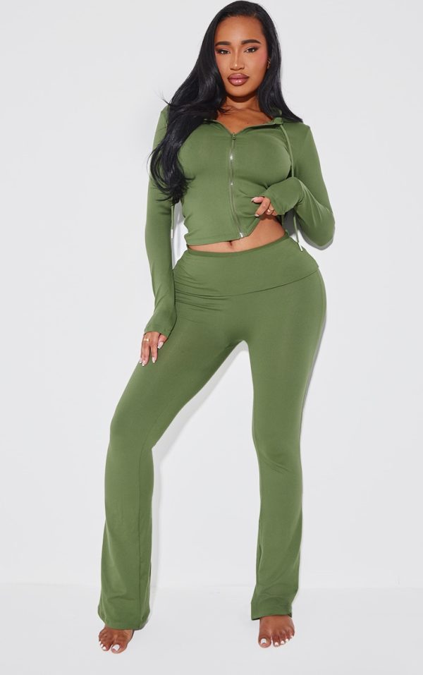 5f6b9271d687d8b8ef72eeb940d3168b49c88dfc_CNJ7933_1_shape_khaki_sculpted_foldover_waist_flare_trousers-1