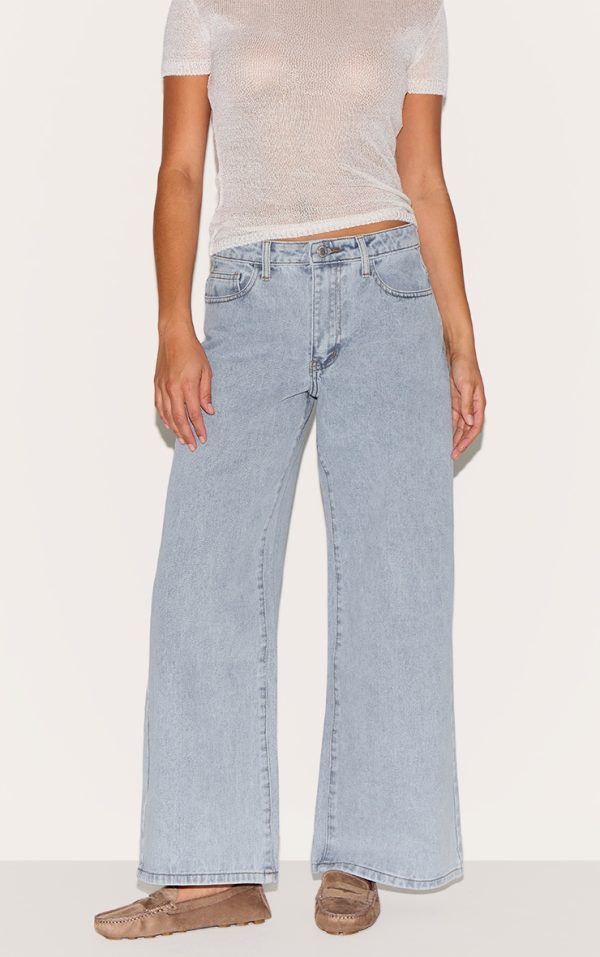 5f90ef34ab12351b555df01f2e41152949cba421_CNM1928_2_petite_blue_low_rise_wide_leg_jeans