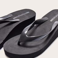 6072e681b75906b84e44751ff62f00e040d64727_CNB1949_4_black_round_toe_simple_platform_flip_flops