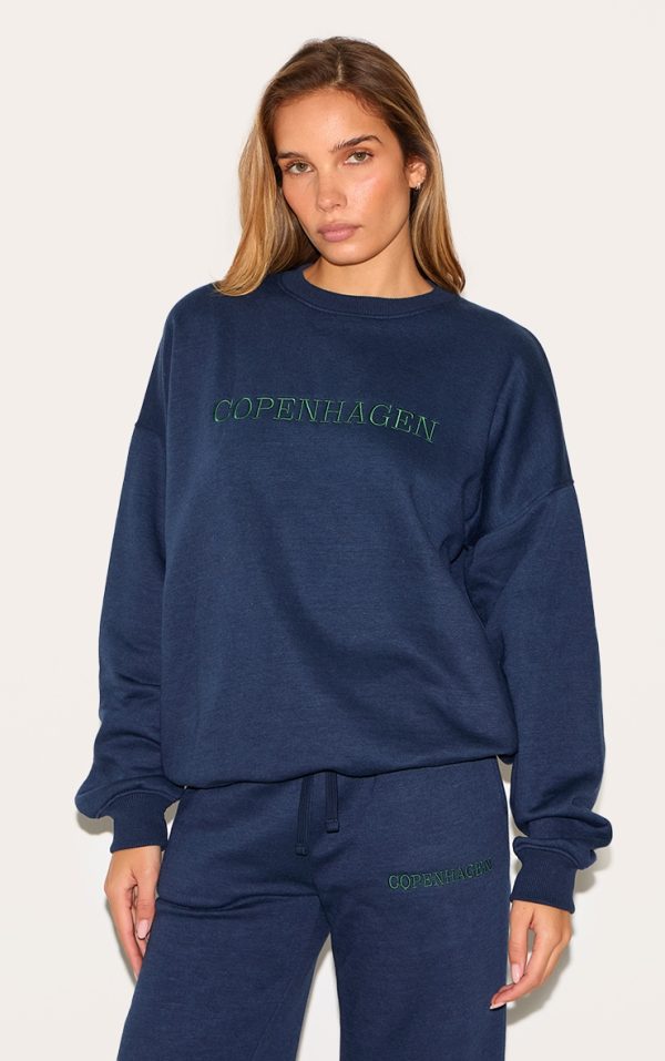 6189a9307039acb32e245160fd515abe98edaafc_CNL9677_1_navy_oversized_copenhagen_embroidered_sweatshirt