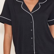 61ae056564d9e72a7b18aba7f783a256f73432e7_CNM6576_4_black_modal_piping_short_pj_set
