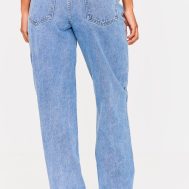 61dd902d7a534a4729080e6e969c4a91ec2f204b_CNL6137_3_prettylittlething_mid_blue_wash_high_waist_boyfriend_jeans