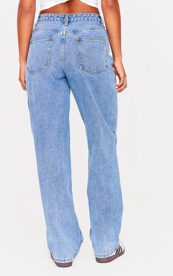61dd902d7a534a4729080e6e969c4a91ec2f204b_CNL6137_3_prettylittlething_mid_blue_wash_high_waist_boyfriend_jeans