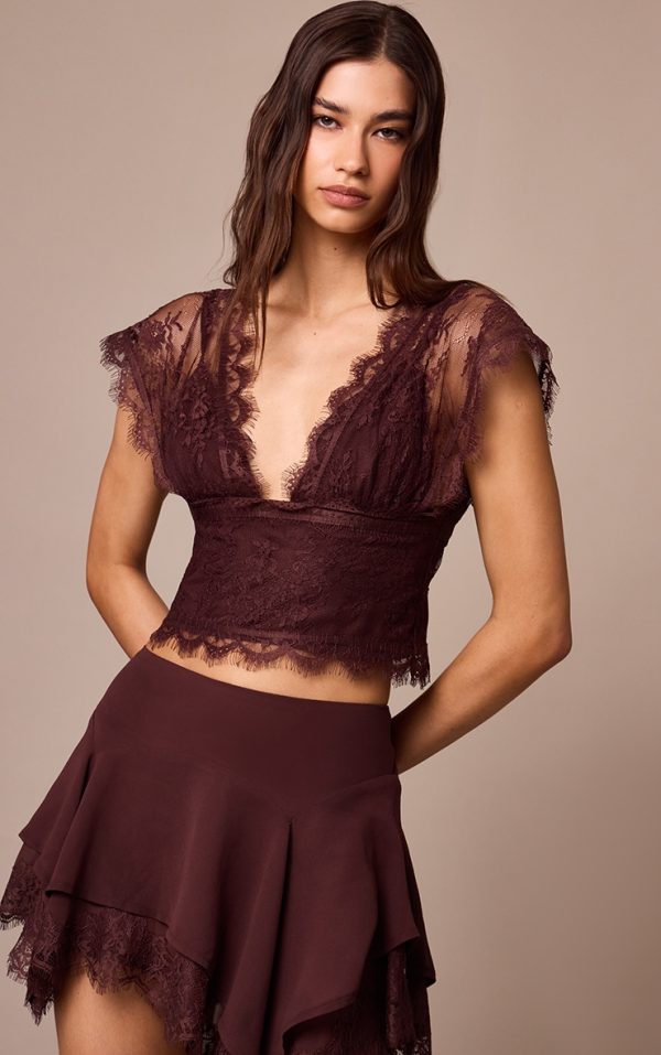 6220646b8ec2ed9280ab7cd74ebabc6cebac1f96_CNM4360_1_dark_plum_chiffon_lined_lace_detail_plunge_top