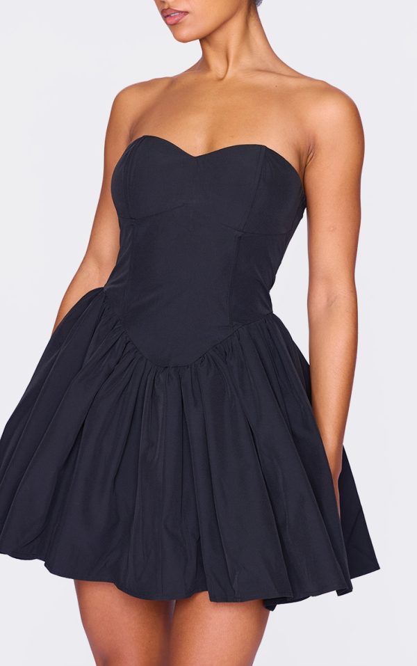6231c30d3754a4e5aef4e40013958d7b0820136a_CNK8532_4_black_bandeau_corset_detail_shift_dress