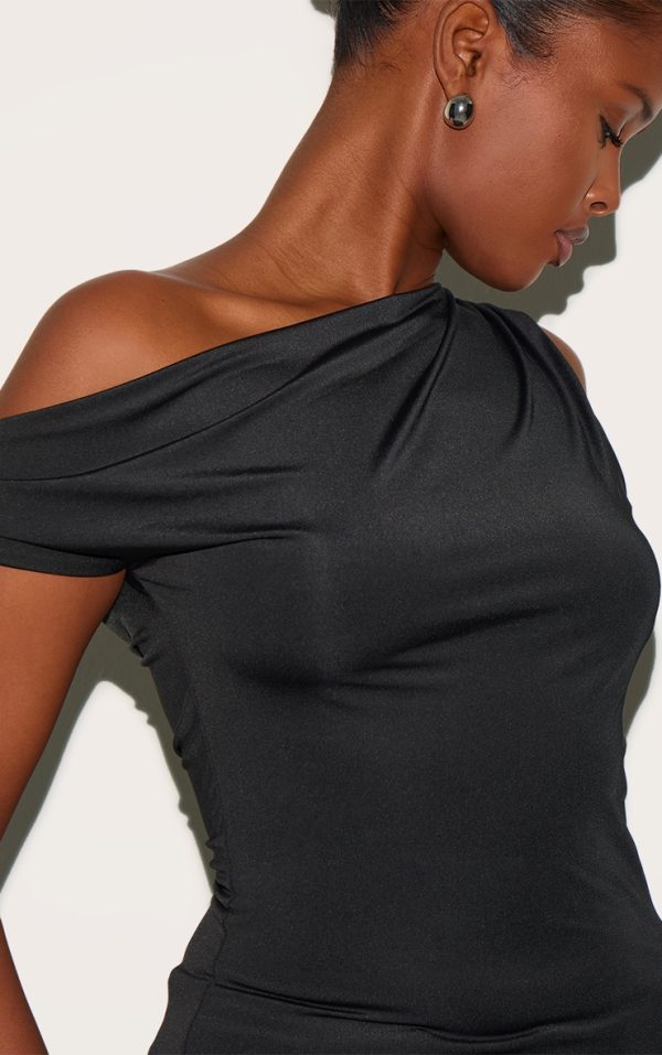 629407b6259aeb5cc358000da89efb0a321ac2fb_CNK9494_4_black_slinky_asymmetric_ruched_detail_long_top