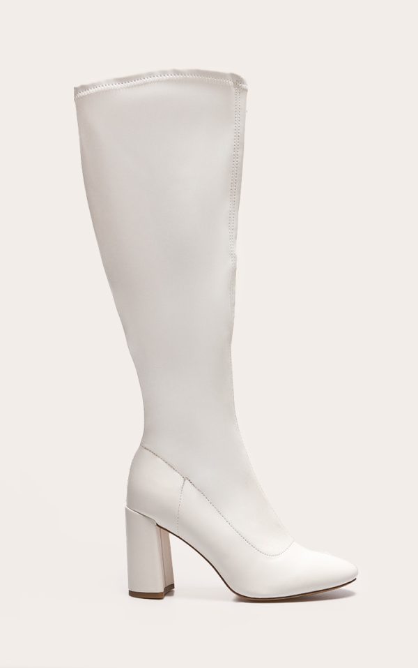 62bb00b824a9c1d5b31703912fc013f9b8b16052_CNK5641_1_cream_pu_wide_fit_round_toe_knee_high_block_heeled_sock_boots