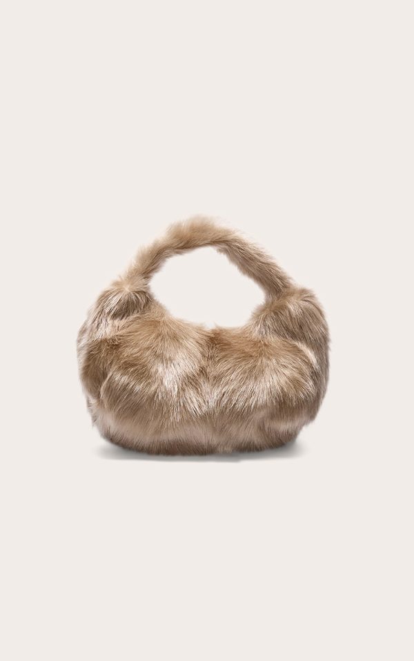 62bf5c4b6ce9f0794f75c0925134707ec3069408_CNJ9692_3_plt_label_cream_faux_fur_hand_bag