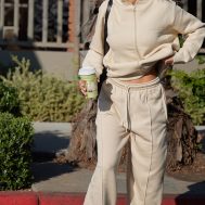 62c3b579bf5b5eb96fb149985905e539a0fb2266_CNK3526_1_beige_seam_detailed_straight_leg_joggers