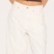 63b5c8070d41483a15f9367c6fd6377f76d31bc6_CNM7643_4_white_mid_rise_wide_leg_jeans