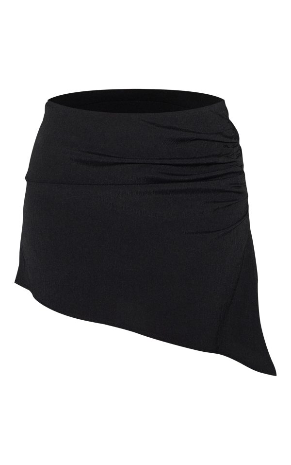 63fd20a0b79b21043440f4fb961d5a2bb4c324bd_CNM8866_6_black_woven_ruched_mid_rise_mini_skirt