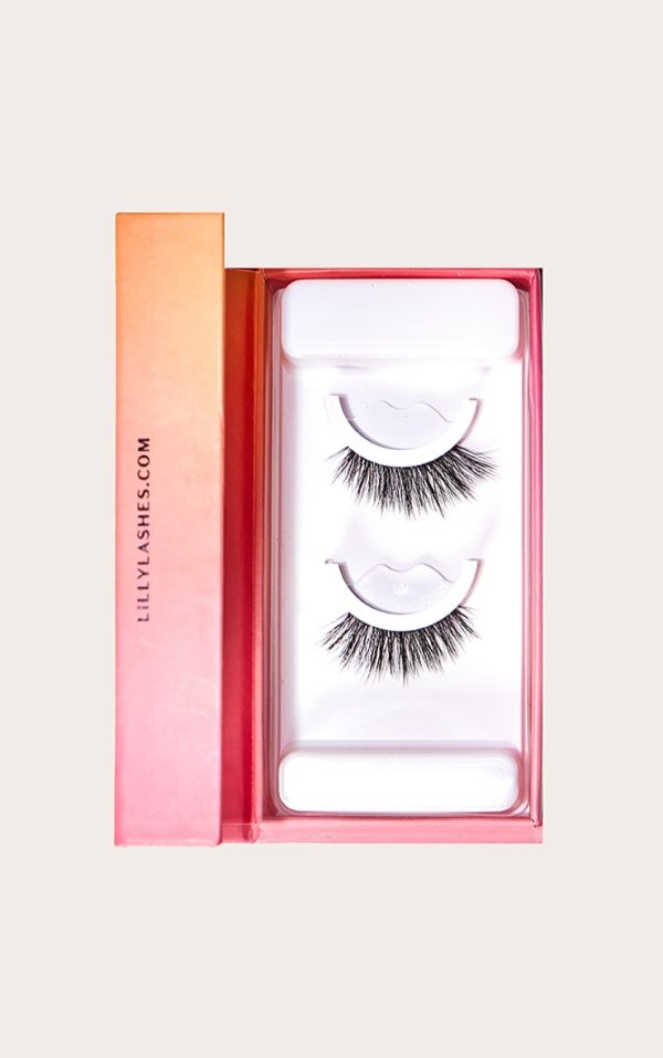 641e090f64fe677c1aa7e68a90e3e0d4657d8ec3_CNN2077_2_lilly_lashes_self_adhesive_half_lashes_starcatcher