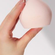 6449694253a6a5e4bdc9c3d5cfa0b2a92c332b3e_CNN4655_3_clomana_beauty_mega_marshmallow_sponge