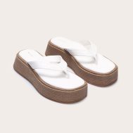 64e16120bd4cc2c20e581d53b4a7d7802807ef3b_CNL7089_2_white_pu_toe_thong_fake_stack_round_toe_flatform_sandals