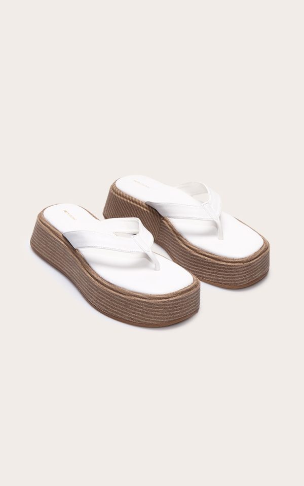 64e16120bd4cc2c20e581d53b4a7d7802807ef3b_CNL7089_2_white_pu_toe_thong_fake_stack_round_toe_flatform_sandals