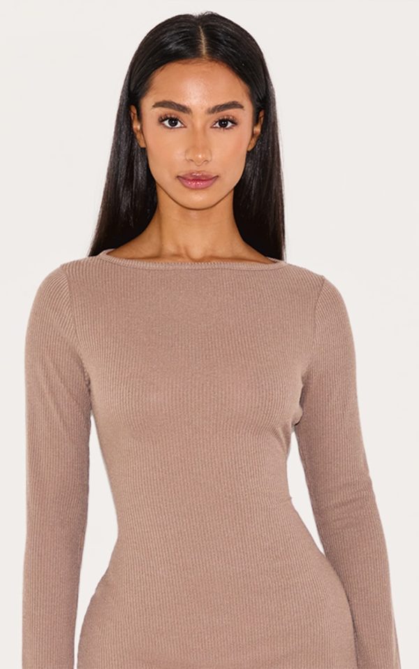 64f1e22b40d2979da0dda253d059640539a9f435_CNM1894_4_petite_taupe_ribbed_flare_sleeve_shift_mini_dress