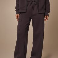 6509f185632c2990dc883762a3a4c84a470c7e8c_CNF7113_2_charcoal_seam_detail_straight_leg_joggers