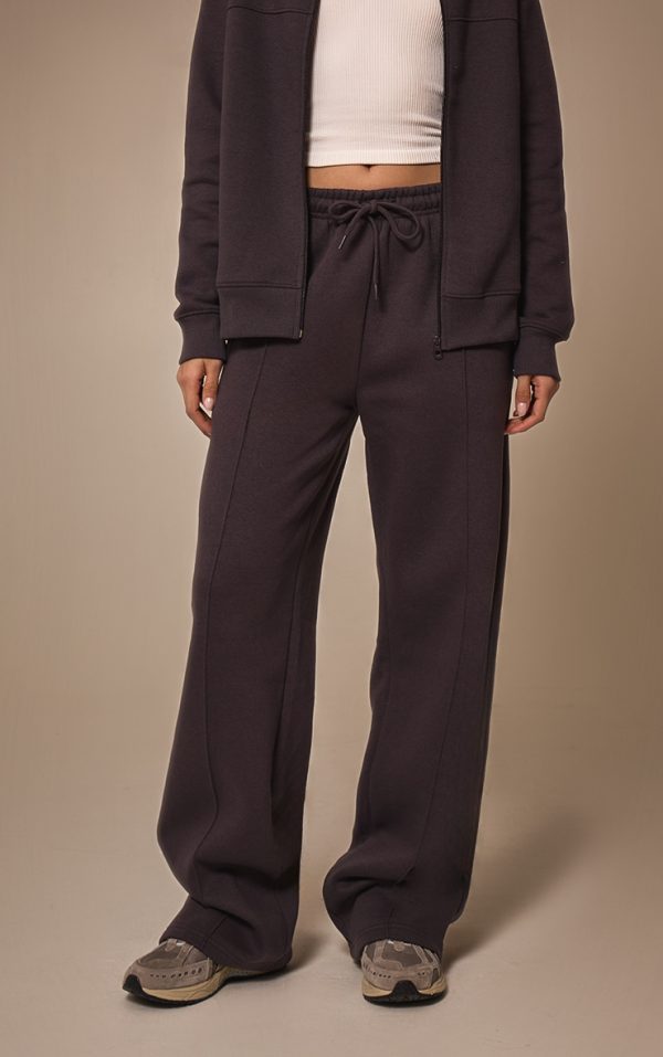 6509f185632c2990dc883762a3a4c84a470c7e8c_CNF7113_2_charcoal_seam_detail_straight_leg_joggers