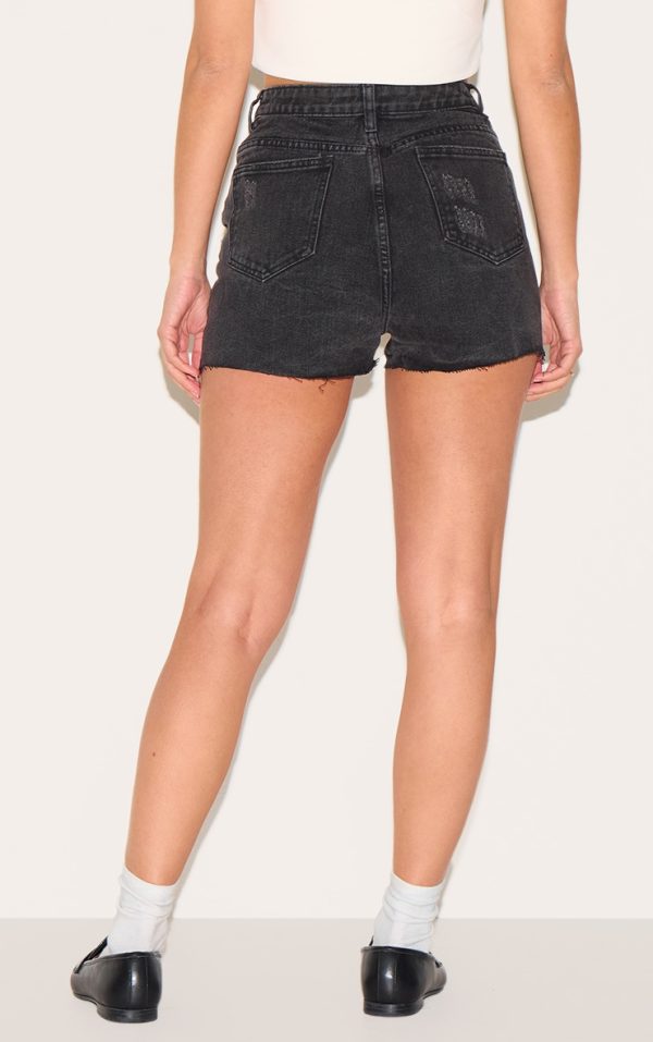 65be0b05525d42349661fee5aa3c7dfa6504c22d_CMG9825_3_prettylittlething_washed_black_ripped_denim_mom_shorts