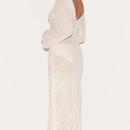 65de62b3acf64dc91a12c3a42a3ceb3d04da82df_CNM4656_2_petite_cream_knit_v_neck_maxi_dress