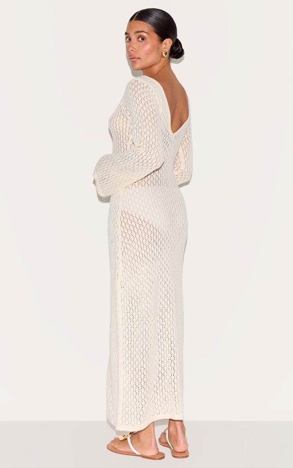 65de62b3acf64dc91a12c3a42a3ceb3d04da82df_CNM4656_2_petite_cream_knit_v_neck_maxi_dress