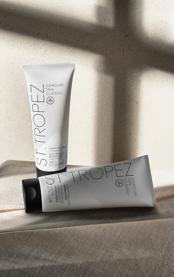 66580b193b0ed6b845596965b07f02d133803d82_CMY3023_3_st_tropez_gradual_tan_lotion_medium_dark_200ml