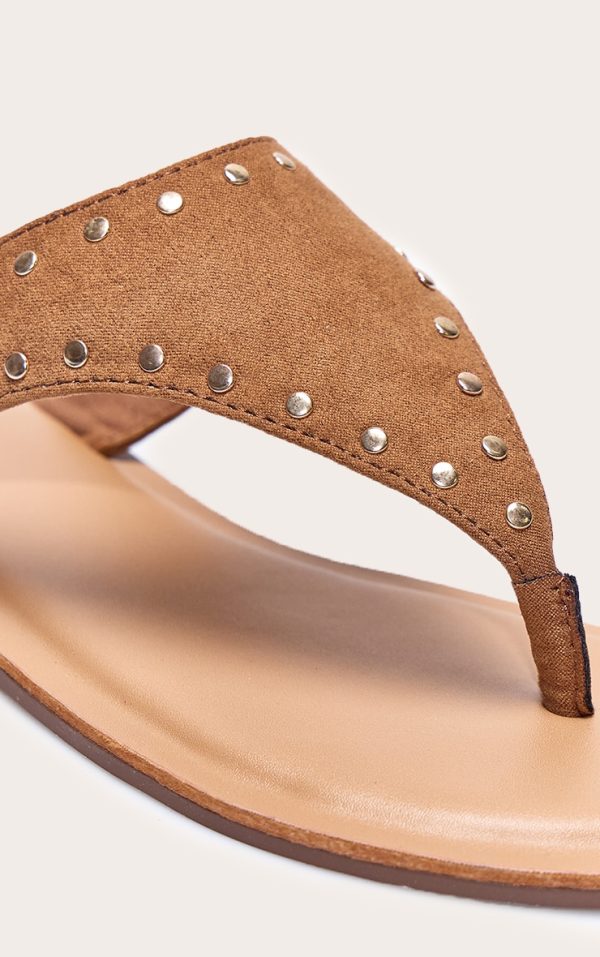 66f9e2b060ad62f2add14892db4bff40e57f5c0e_CNL7097_4_tan_faux_suede_stud_detail_toe_thong_flat_sandals