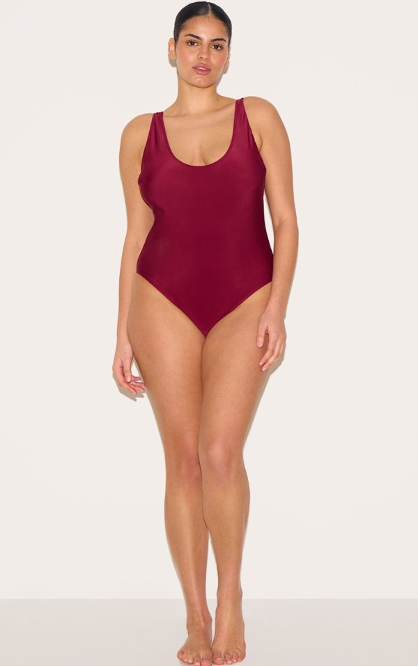 6752e190c633f087d6caa5e354ccc3b5f21f39cf_CNM0217_3_plus_berry_basic_scoop_swimsuit