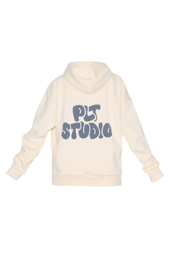 68a447169fa0f092e6b38c0c5f4d632bb3cdfa65_CNK1744_5_prettylittlething_sand_premium_studio_print_oversized_hoodie
