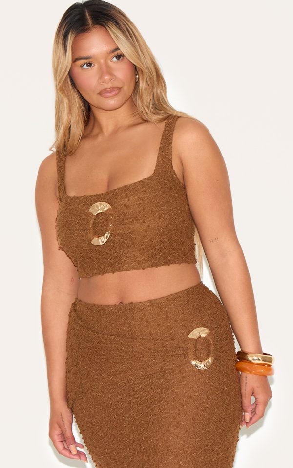 69d434881e357d0f5ebf6d29c298e16556549647_CNM6447_4_shape_mocha_textured_gold_hammered_ring_cami_top