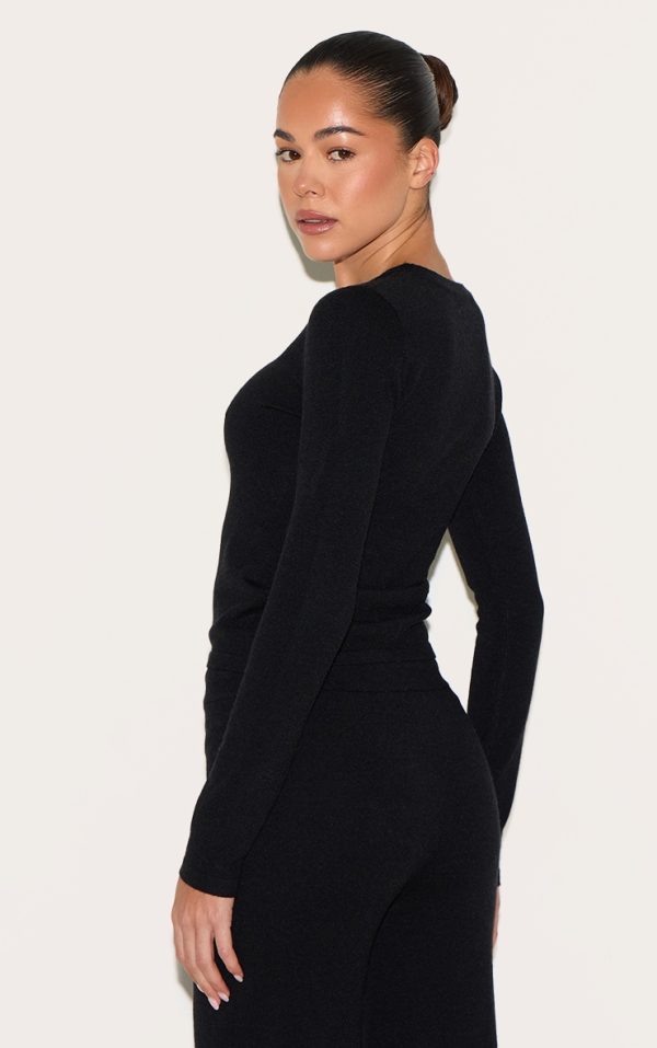 6a686506661d4b43c134be2f0aaaff08bab38f4d_CNL9605_2_black_soft_knit_long_sleeve_top