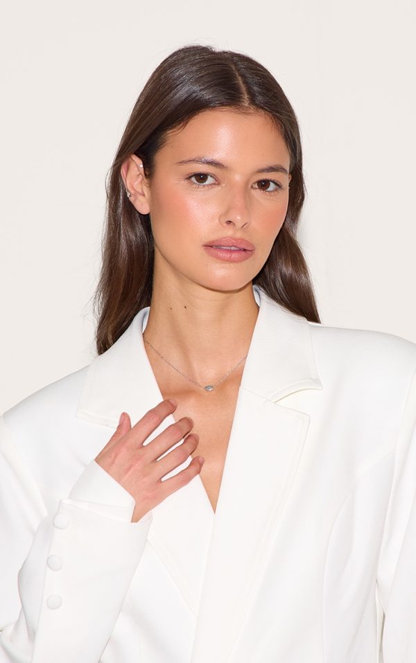 6afa03a1379276b515fa7be5878891a49aebab96_CNL7908_3_silver_pendant_detail_necklace