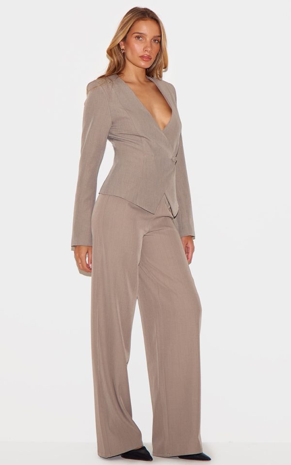 6b72076b92226b3fe1c5354996760e6067aae419_CNL9307_3_mint_tailored_cinched_woven_asymmetric_blazer-1