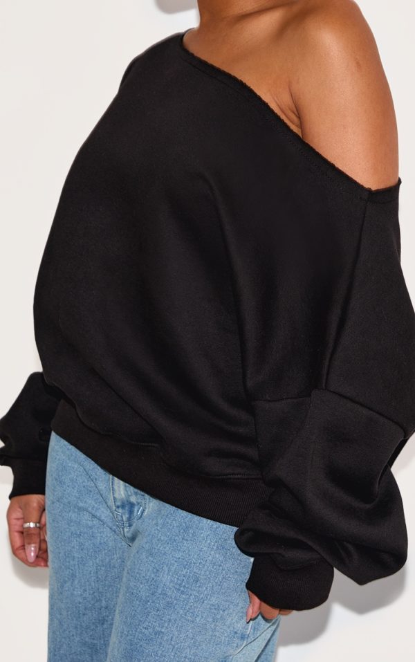 6bd7e10eee91f1bf80a0910f91351becd7ea0fca_CNH8161_4_shape_black_sweat_raw_edge_slouch_sweatshirt
