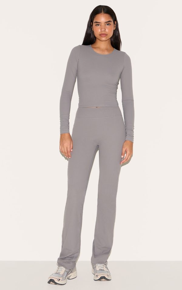 6c0b0414733ec10b925b9993b90807668f12bf71_CNH0075_1_tall_charcoal_contour_sculpt_flare_trousers