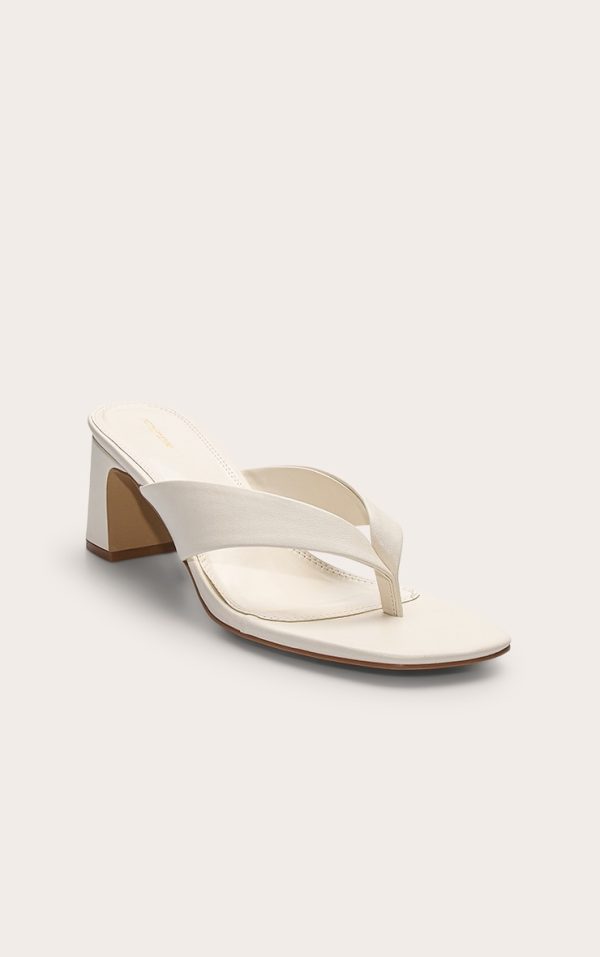 6c7838bb5767bda3a7858e803297e971ea144c76_CNM1045_2_ecru_pu_round_toe_thong_mid_block_heeled_mules