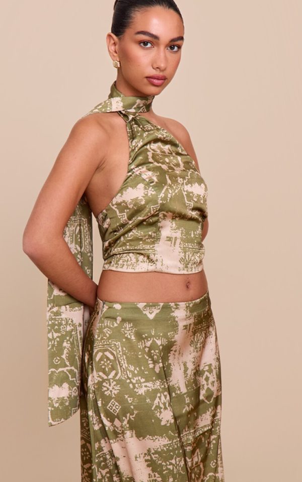 6cd49bbf595390009a69cdcc874de096ecf2b57a_CNM8897_4_khaki_printed_satin_scarf_detail_crop_top